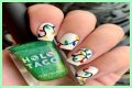 Can you paint Christmas lights with nail polish?
